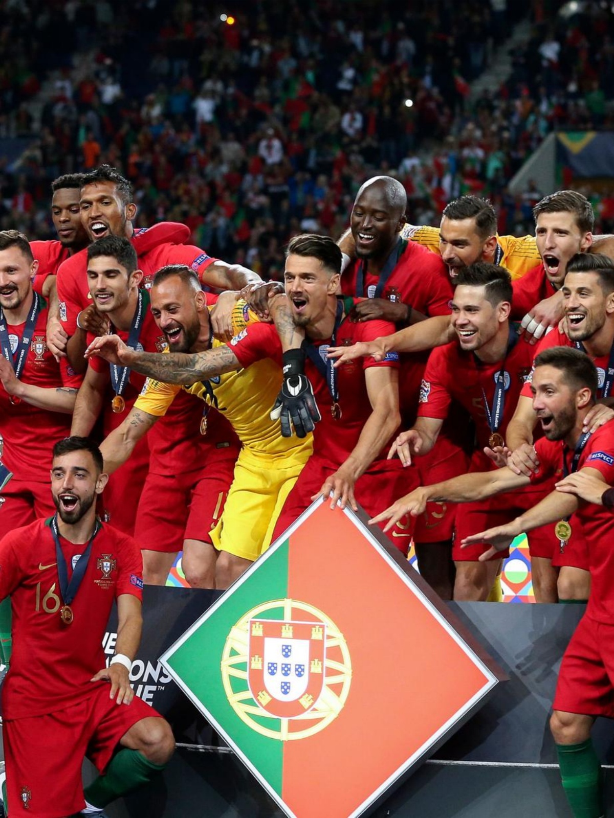 波兰队鏖战葡萄牙队,马龙点燃赛场 波兰队鏖战葡萄牙队,马龙点燃赛场