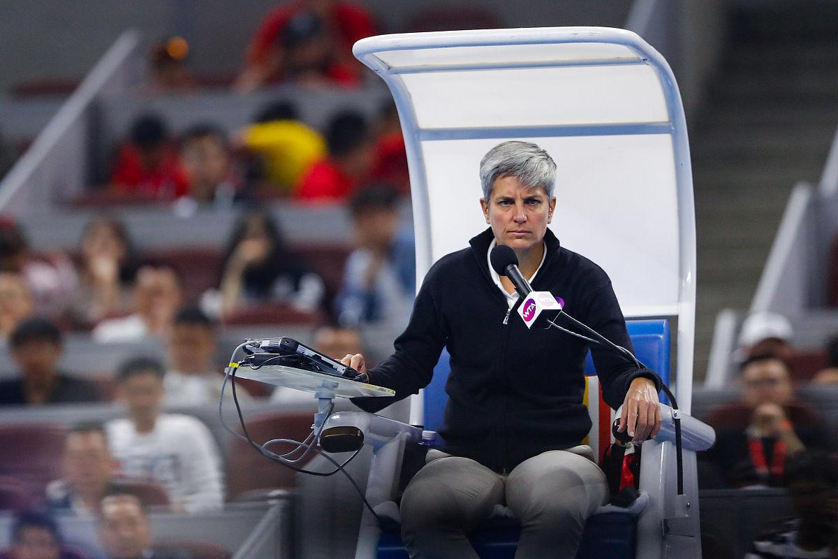 温网逆转澳网，梅德韦杰夫统治全场