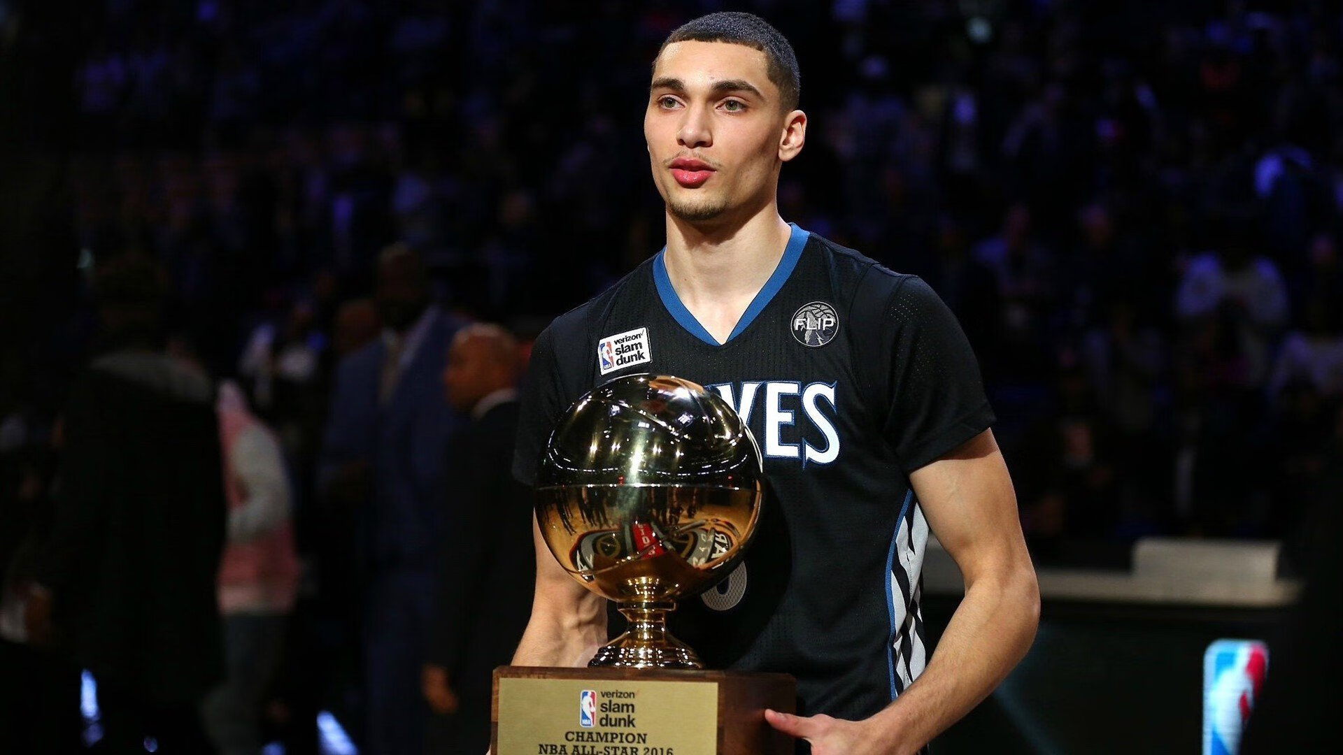 广厦奇兵破南境，小贾伦擎天柱数据封神