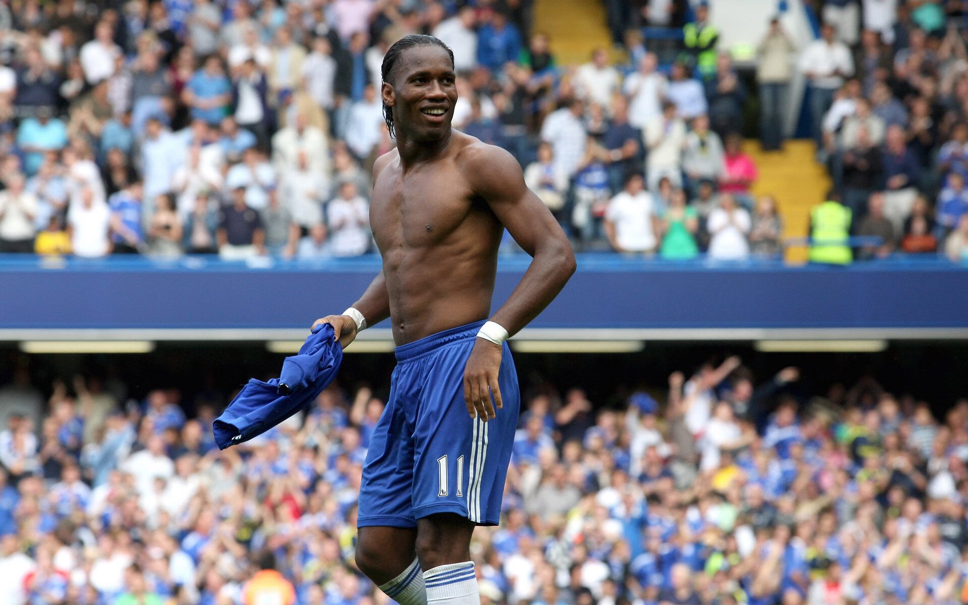 赛道上的桑巴舞者，内马尔在F1揭幕战接管比赛，亚特兰大制霸瑞典的跨界启示