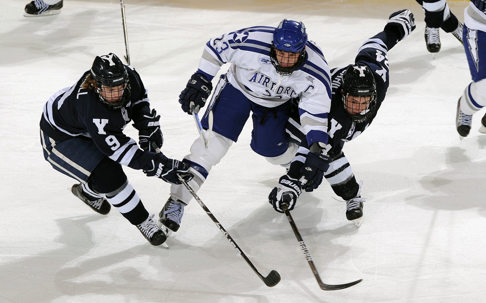 赛道奇才的雷霆制霸，F1街道赛焦点战深度解析